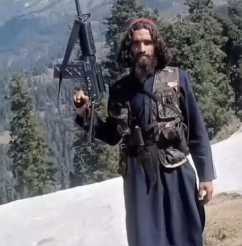 OSINTJKL's tweet image. #Kishtwar
 Identification of all three Militants 

1: Saifullah
2: Chaudhary Mutablir Hussain
3: IIyas

Note: Name of Mutablir and Ilyas is not officially confirmed