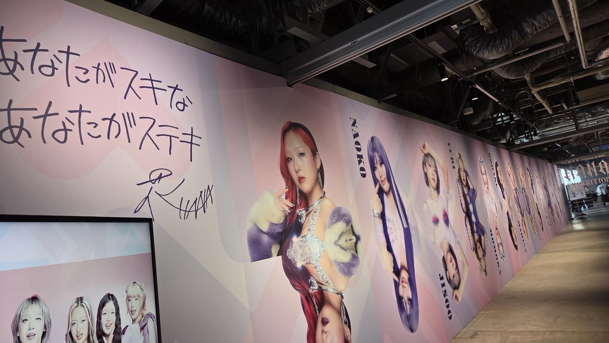 昨日は「HANA EXHIBITION」に行ってきた🌹🐝 休日だからか小さい