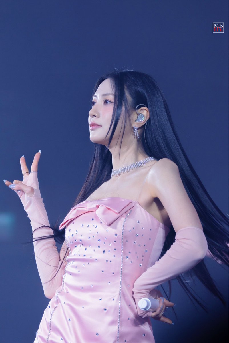 Mostbeautifulhayoung tweet media