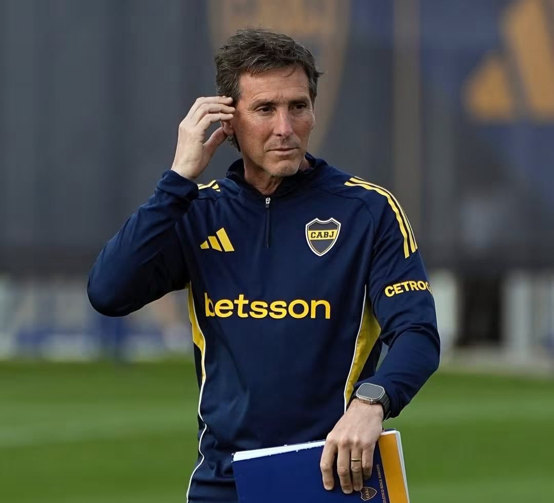 3 cosas en común: 
- Fueron DT de Boca.
- Se culearon a river.
- Jubilaron a Gallardo.