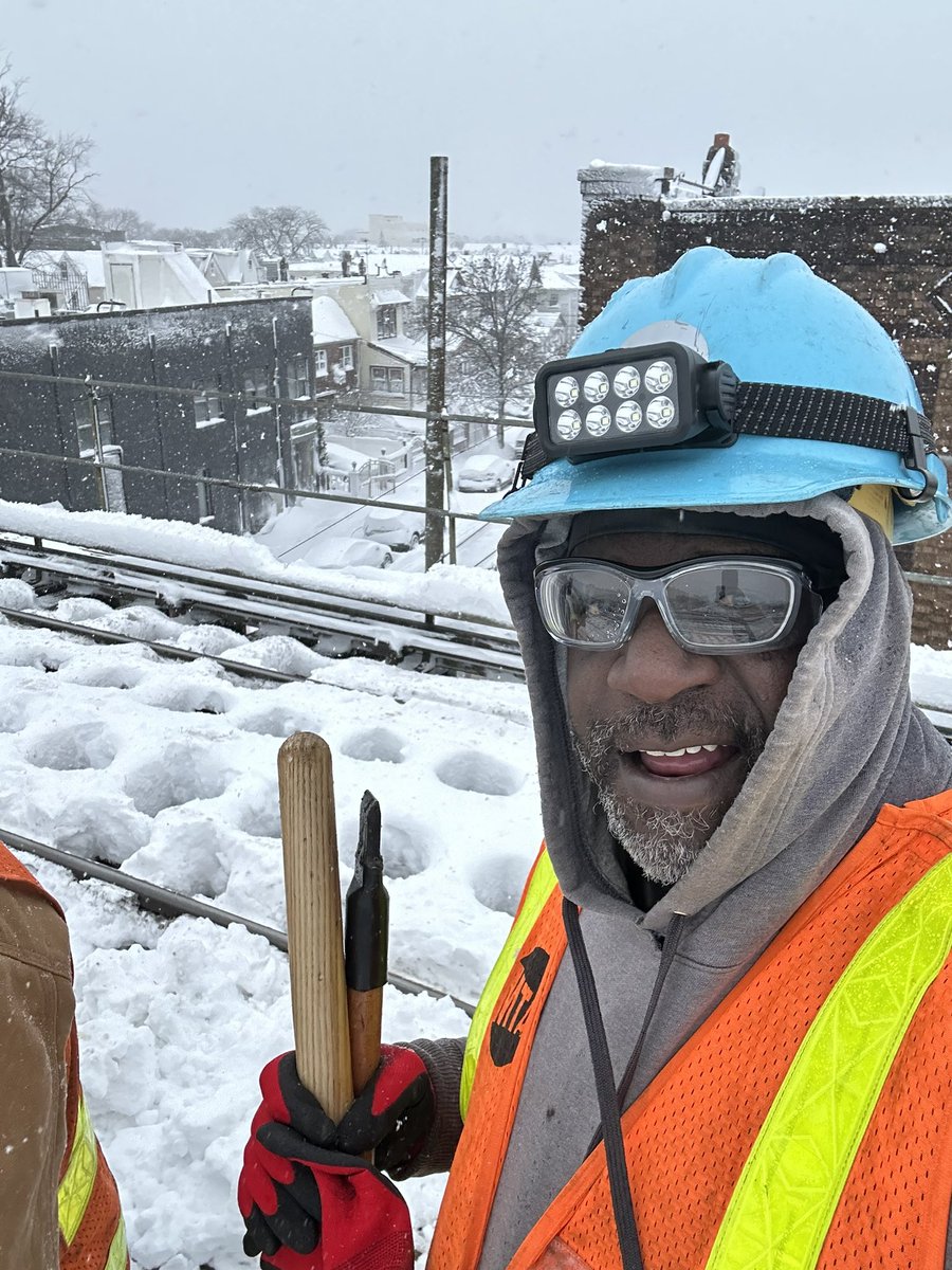 antreg2123's tweet photo. Snow Duty gotta keep the city running…. NYCT. MOW https://t.co/8wSefEB0QW