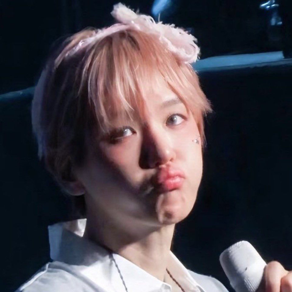 mimi ; (@manaferraneferr) on Twitter photo 