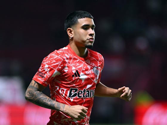 "Gallardo me llama para ir a River y me dice: 'Voy a formar un equipo alrededor tuyo' El día que llego, entro al hotel y sale Gallardo con las maletas: 'Me echaron', me dijo".