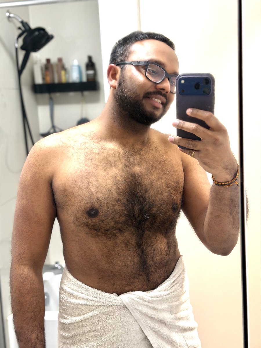 Johnyvbq0's tweet photo. NJ city.  Who’ wants to link up? 

Also any trainers ? Need to get fitter!

#nycgay #bi https://t.co/E6Ng6Tnn9I