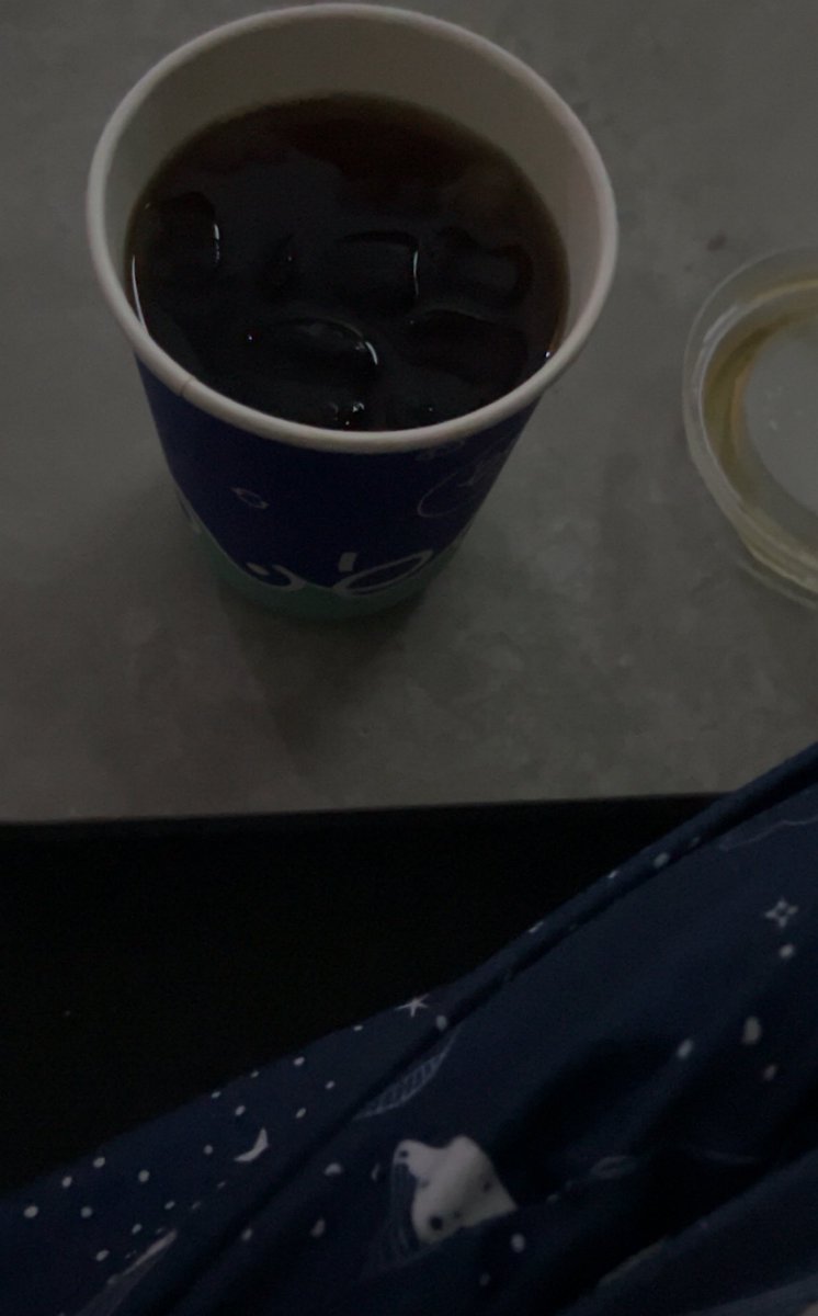 اول هدية ميلادية🫰🏻

يعني ها شوفوا مطقمين انا والقهوة