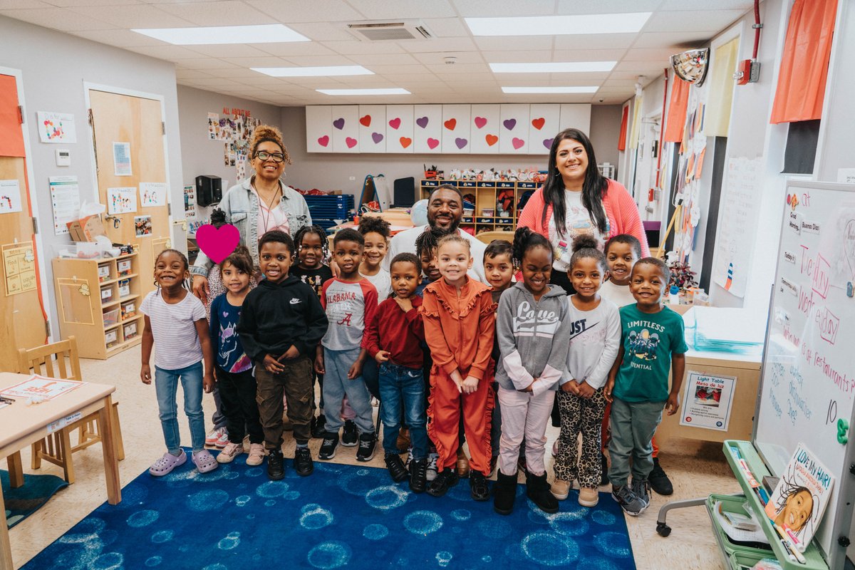 February is #BlackHistoryMonth. Nathan Curry, Director of IT, was invited to the Pre-K classroom at Vivian Conatser-Turner Early Learning Center to read a story to the class. 

This class loved having Nathan read a story to them and are just waiting for his next visit!

#CAPNA