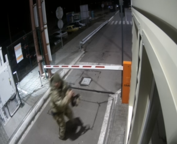 La imagen de un soldado ucraniano en el puesto de control de Kalanchak, en la frontera con Crimea, el 24/2/2022, la tengo grabada a fuego porque es con la que empecé a vivir de cerca la guerra que Rusia desató contra Ucrania

Han pasado cuatro años de esta invasión criminal, pero