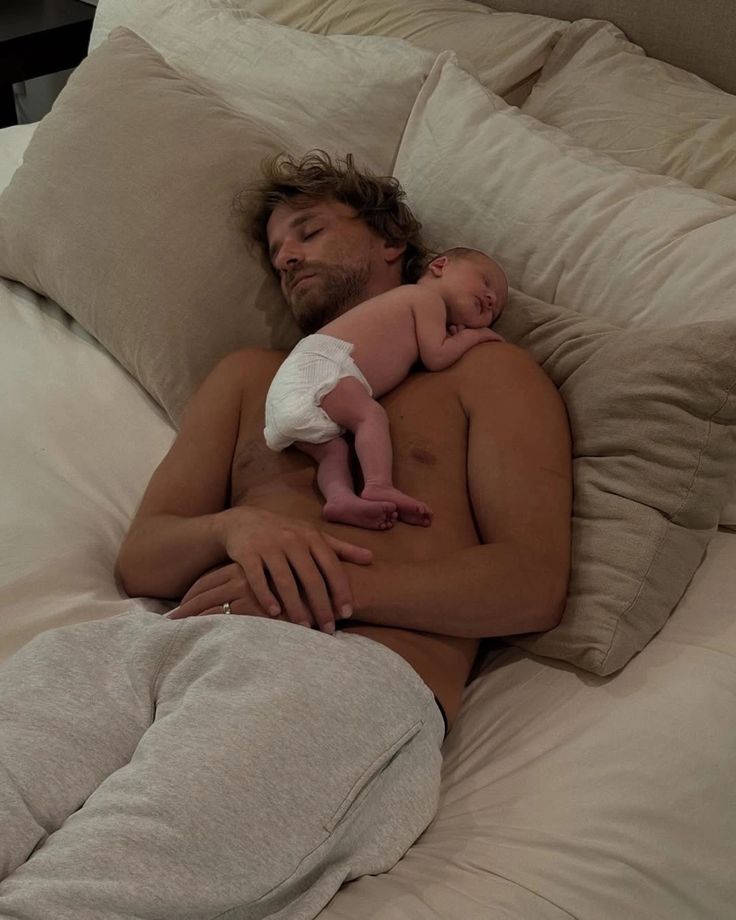 𝐒𝐜𝐫𝐨𝐥𝐥 𝐩𝐢𝐜𝐬 tweet media