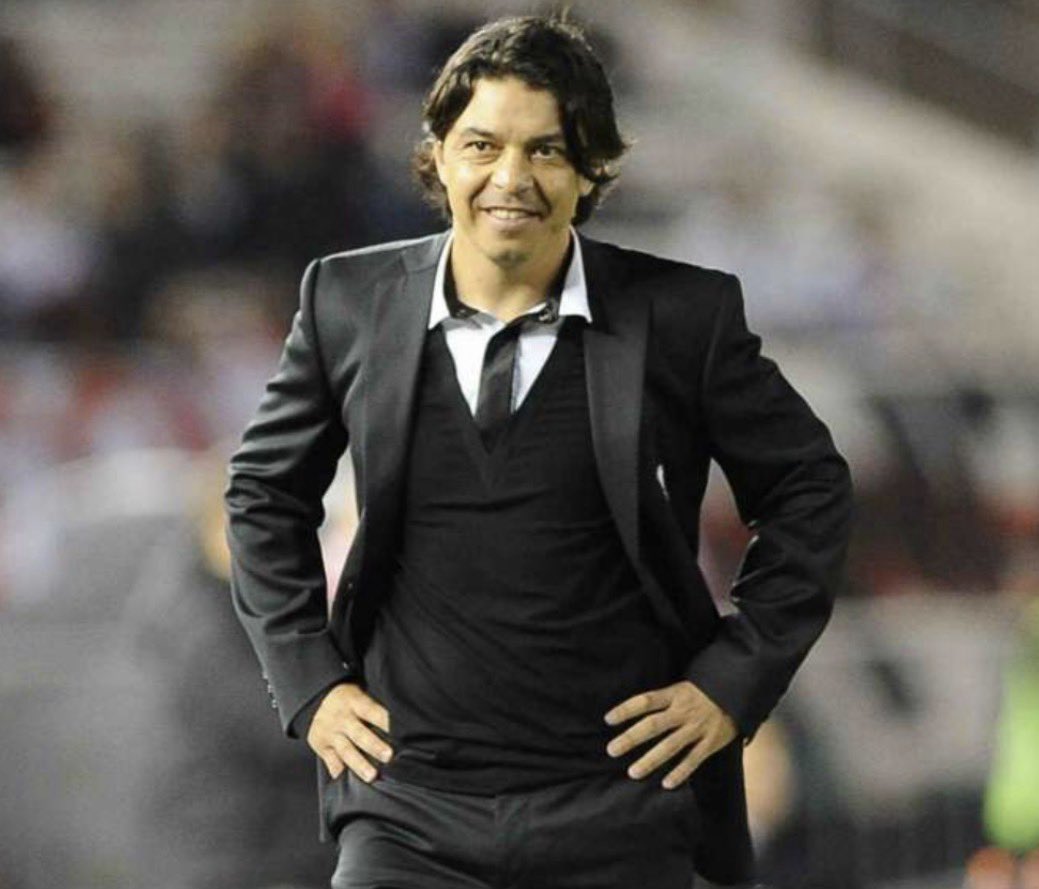 Hablando en serio, esta situación me parte al medio. Haber sido tan terco y estirar una etapa que debía cerrarse después del MdC terminó lastimándolo a él y sobre todo a River.
Dicho eso, lo que hizo por el club es imborrable y eterno. Nos dio las mayores alegrías de nuestra