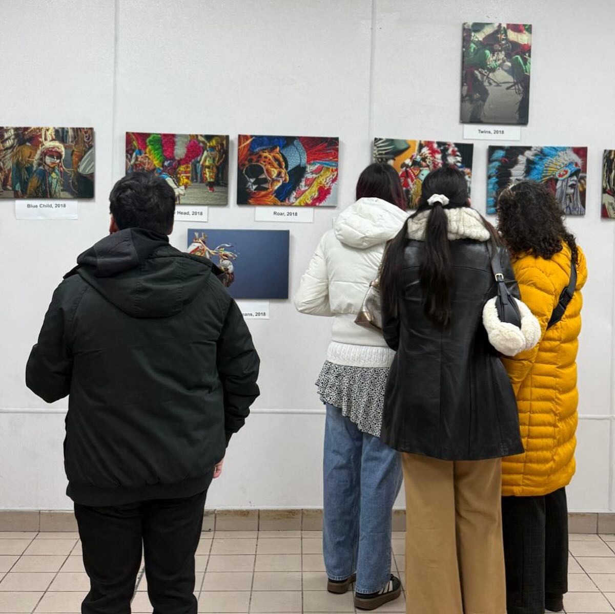 ConsuladoMexVan's tweet photo. Este fin de semana, el Consulado inauguró la exposición fotográfica “Ritmos del Corazón”, del artista Mauricio Silerio. 

La exposición itinerante tendrá sede durante las próximas semanas en el restaurante El Torito, ubicado en el 139 Keefer St, Vancouver. 

 ¡Visítala! https://t.co/6M6FURogfd