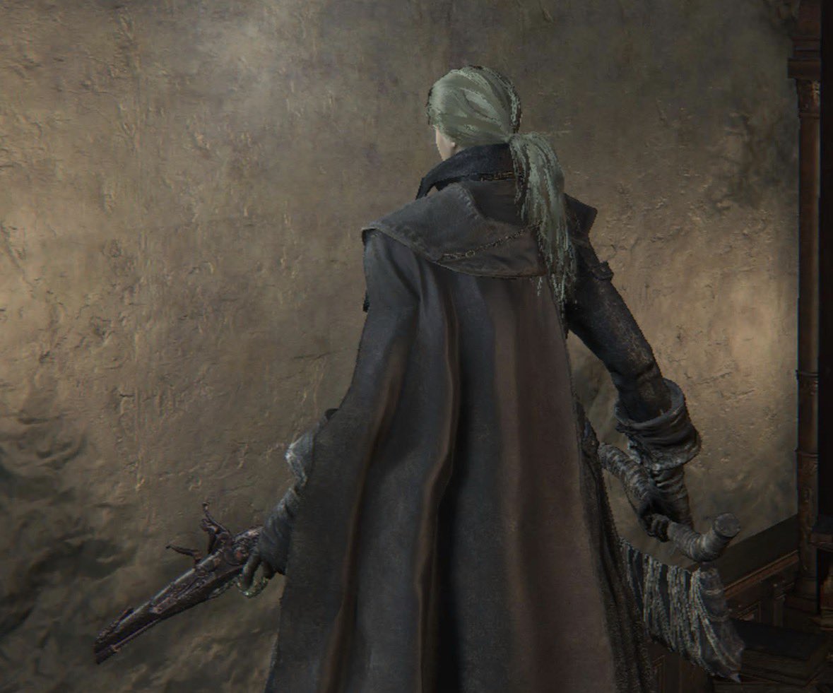 played bloodborne again after many months on ng+ and i just killed logarius ... i still got it (beth here does NOT want to hunt anymore shes too old for this)