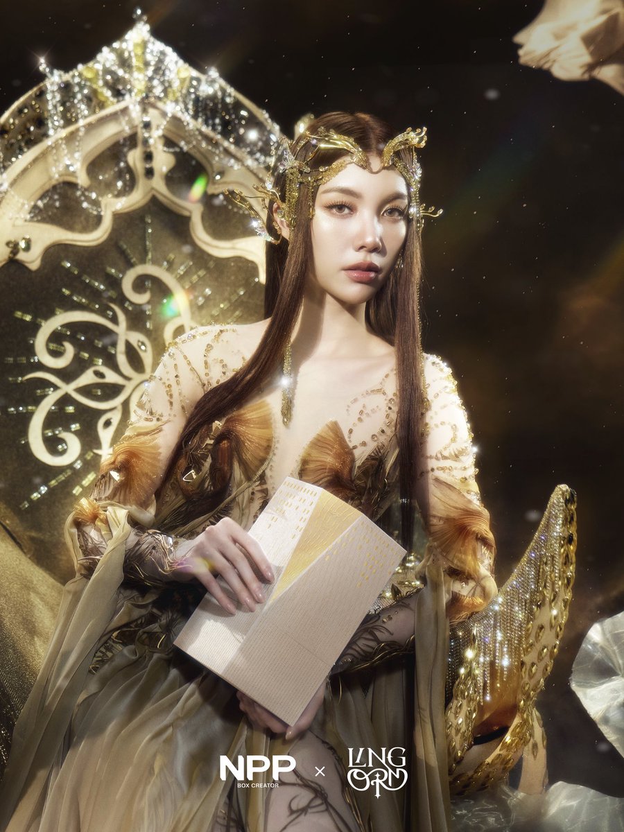 #NPPxLINGORM 
【CONCEPT PHOTO 1】 4/9
ORM —  THE SUNLIT GODDESS ☀️✨

𝑆ℎ𝑒 𝑏𝑒𝑐𝑜𝑚𝑒𝑠 𝑡ℎ𝑒 𝑙𝑖𝑔ℎ𝑡 𝑏𝑒𝑦𝑜𝑛𝑑 𝑡ℎ𝑒 𝑑𝑎𝑤𝑛.
𝐵𝑟𝑖𝑔ℎ𝑡. 𝑅𝑖𝑠𝑖𝑛𝑔. 𝐸𝑛𝑑𝑙𝑒𝑠𝑠.
𝑀𝑜𝑣𝑖𝑛𝑔 𝑡𝑜𝑤𝑎𝑟𝑑 𝑤ℎ𝑎𝑡 𝑖𝑠 𝑚𝑒𝑎𝑛𝑡 𝑡𝑜 𝑏𝑒 𝑓𝑜𝑢𝑛𝑑.

#NPP_LOVEORBIT  💜💫