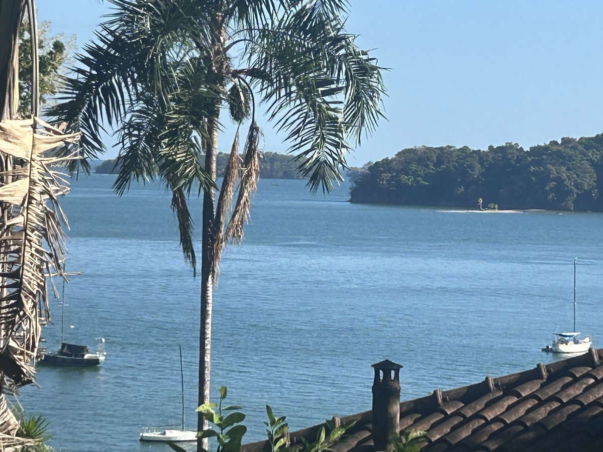 JaapSmitCdK's tweet photo. Mijn jaarlijkse zeilweek aan boord van de Eendracht. Met een vast gezelschap dit jaar in Panama. Gevolgd door een mooie rondreis samen met mijn vrouw door dit prachtige land met aardige mensen en schitterende natuur. Nog een paar dagen genieten. https://t.co/NTPp98Wc23