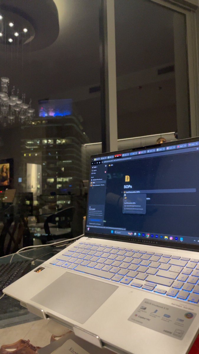 Amias Crossman tweet media