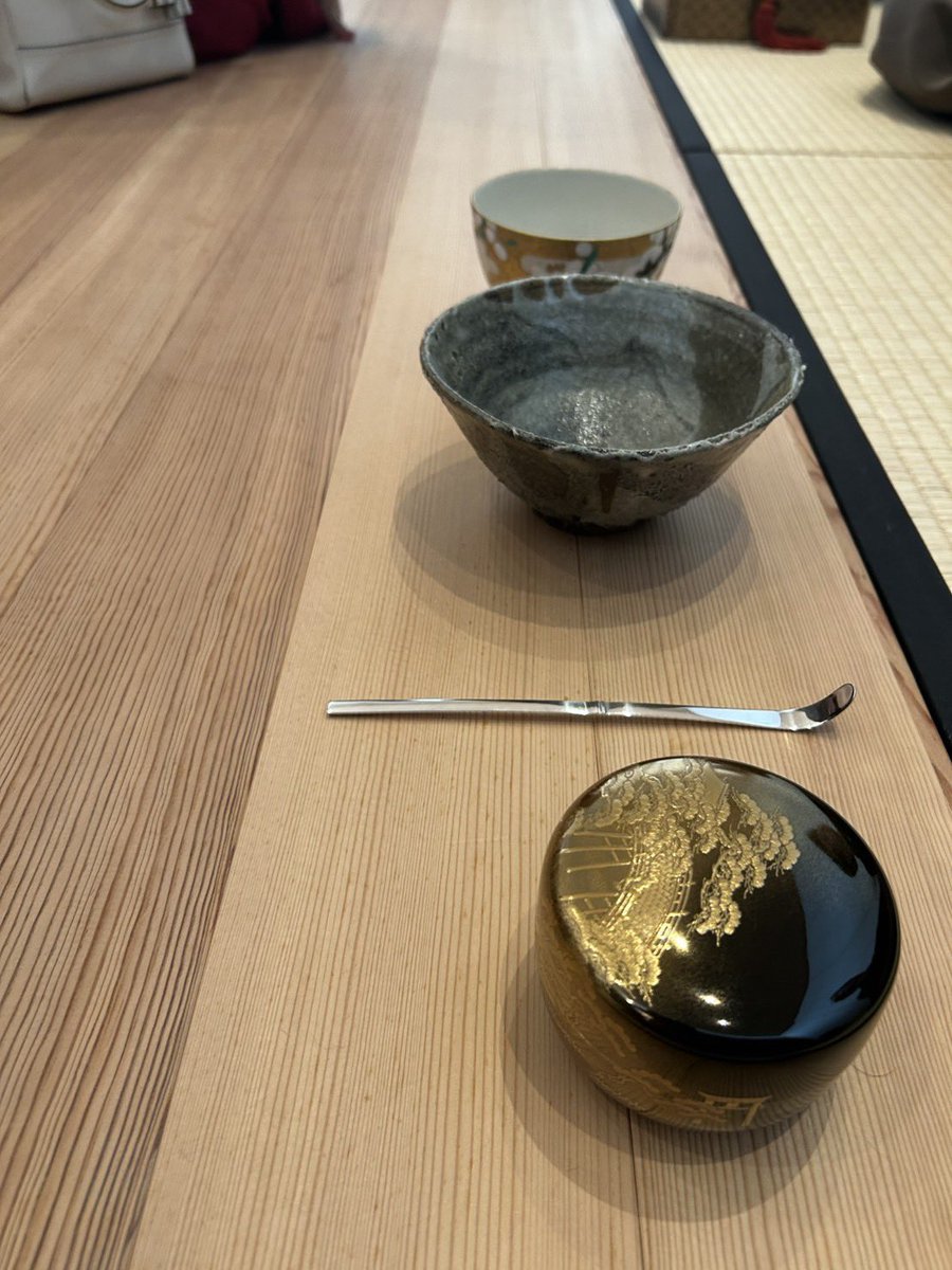 お棗も茶杓もお茶碗も
全てが美しかった✨