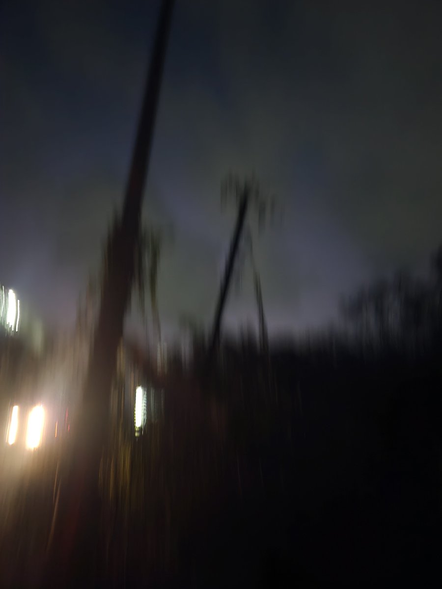 nabilmohamed's tweet photo. Dear @mkstalin @Udhaystalin @DMKITwing.This is to bring to bring to your notice that street lights are not at all working for the past 6 months entering from pudupakkam to siruseri &amp; roads are also not proper &amp; its prone to accidents.Close to a lakh of people work in siruseri. https://t.co/m4jJVojdQq
