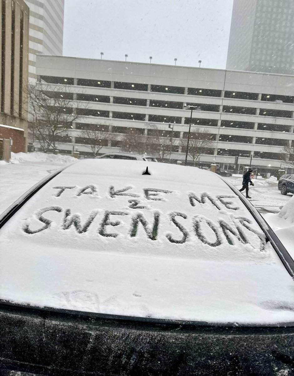 Swensons Drive-In tweet media