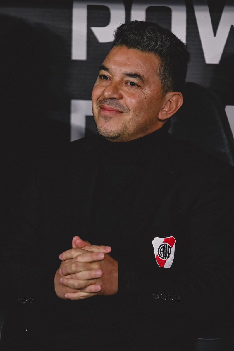 Tomaste la decisión correcta muñeco querido, no te merecías sufrir en el club de tus amores por un ciclo desgastado el cual te impusieron y que no tenía futuro. Tu lugar está con el hincha en la tribuna, disfrutando tu idolatría y el cariño de la gente que tan feliz hiciste