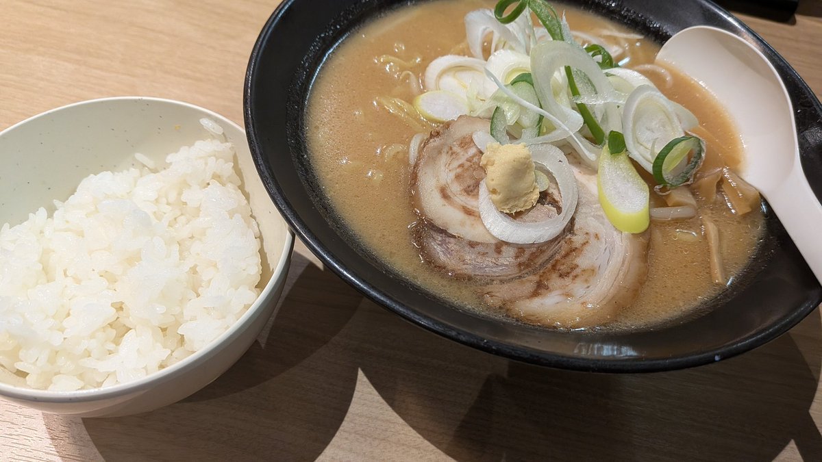 みんながラーメン食いたくなりますように(゜゜)やはり東京はラーメン屋が多い