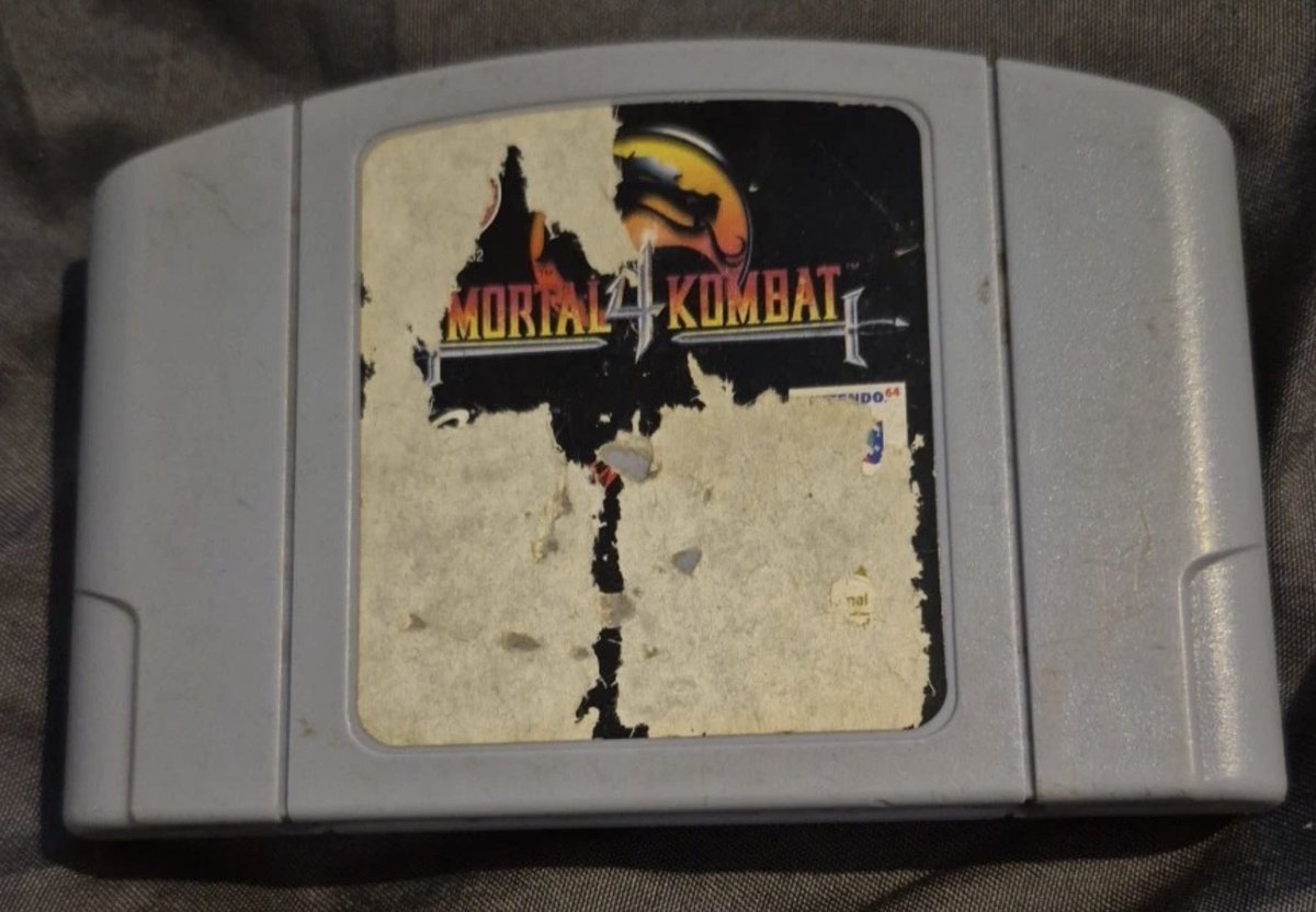 WaveRace64's tweet photo. If I got my cart back in this condition, after lending it out, I would perform a real life fatality on the offender 🩸

#CartShaming 🌊 https://t.co/KrlaSJqACW