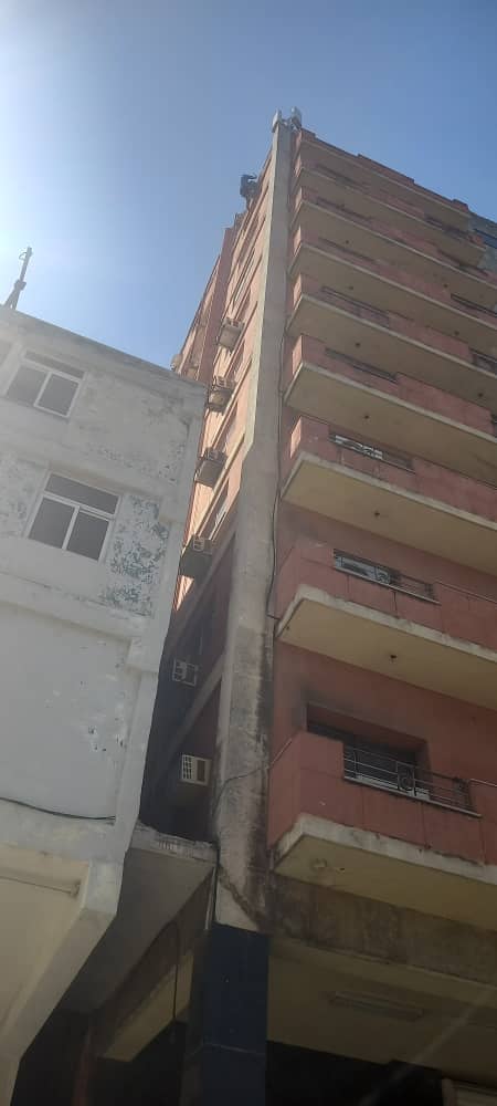 ⚒️ Brigada de la Construcción,  Formas de Gestión No Estatal, comienzan labores de reparación del edificio 🏢de la Empresa de Ingeniería y Proyectos del Petróleo. Esta acción contribuye a mejorar nuestro entorno laboral y comunitario.
#EIPP 
#Cuba 
#CUPET 
#PetrolerosPorCuba