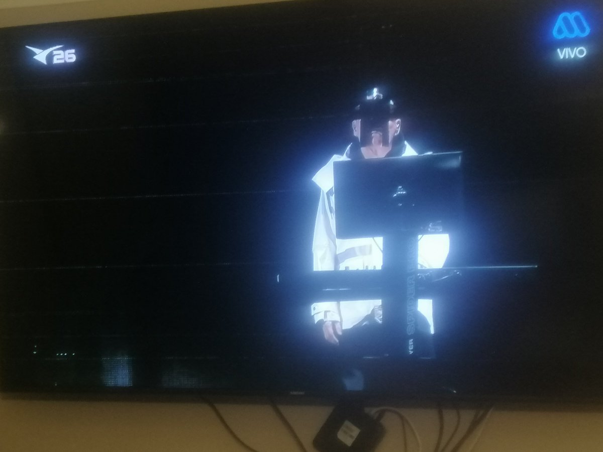 #FestivalDeViña2026 pet shop boys   tiene 40 años de carrera  y  el vocalista tiene la voz impecable, al fin un grupo de calidad este año y musica de verdad