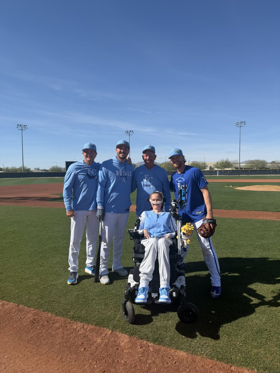 Sarah Nauser tweet media