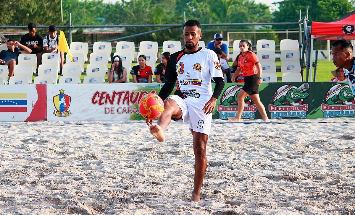 ¡𝑬𝒍 𝑮𝒂𝒓𝒛𝒐́𝒏 𝒇𝒖𝒆 𝒄𝒐𝒏𝒕𝒖𝒏𝒅𝒆𝒏𝒕𝒆! 🤯 Con un abultado 7️⃣-0️⃣ se llevó la victoria ante Los Cortijos ⚽️🏝️

#BeachSoccerVenezuela #MagosEnArena
