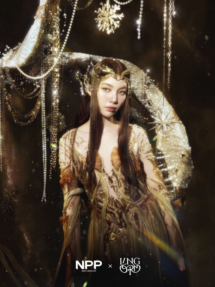 #NPPxLINGORM 
【CONCEPT PHOTO 1】 6/9
ORM —  THE SUNLIT GODDESS ☀️✨

𝑆ℎ𝑒 𝑏𝑒𝑐𝑜𝑚𝑒𝑠 𝑡ℎ𝑒 𝑙𝑖𝑔ℎ𝑡 𝑏𝑒𝑦𝑜𝑛𝑑 𝑡ℎ𝑒 𝑑𝑎𝑤𝑛.
𝐵𝑟𝑖𝑔ℎ𝑡. 𝑅𝑖𝑠𝑖𝑛𝑔. 𝐸𝑛𝑑𝑙𝑒𝑠𝑠.
𝑀𝑜𝑣𝑖𝑛𝑔 𝑡𝑜𝑤𝑎𝑟𝑑 𝑤ℎ𝑎𝑡 𝑖𝑠 𝑚𝑒𝑎𝑛𝑡 𝑡𝑜 𝑏𝑒 𝑓𝑜𝑢𝑛𝑑.

#NPP_LOVEORBIT  💜💫