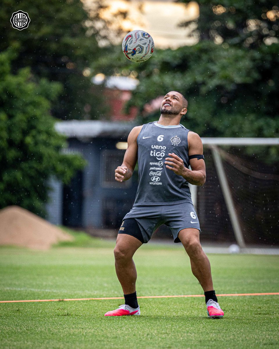 Club Olimpia tweet media