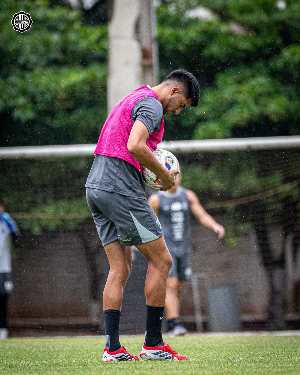 Club Olimpia tweet media