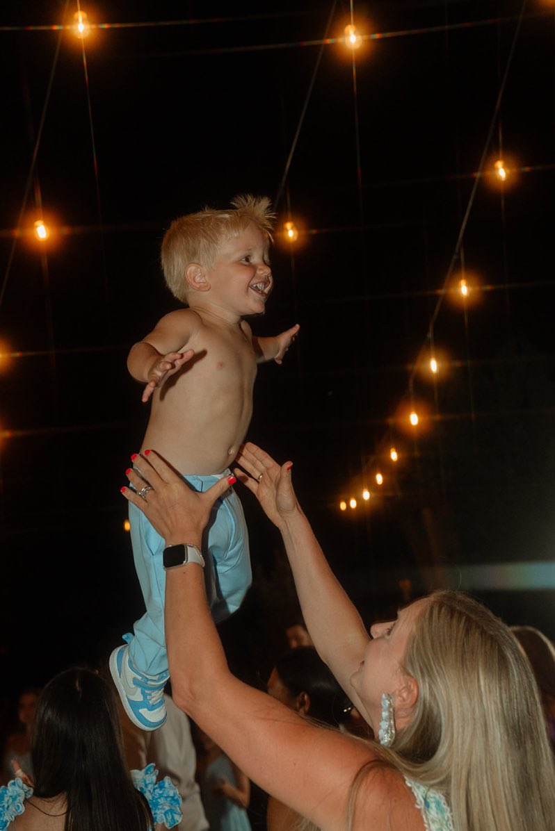 Aaron Pflugrad tweet media