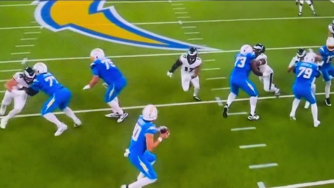 ChargersMazz tweet media