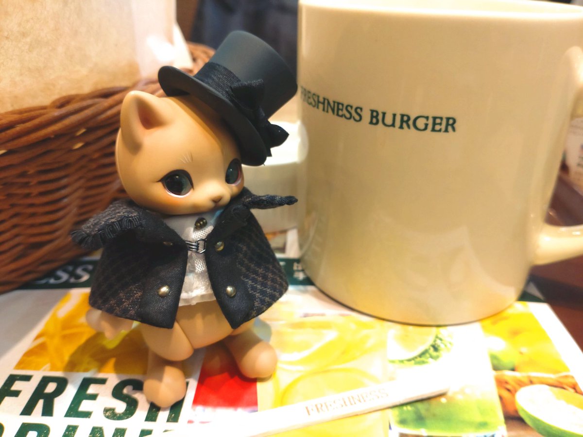 kougazepk's tweet photo. 最近はフレッシュネスバーガーのスコーンと紅茶(orミルクティー練乳抜き)の組み合わせが定番の息抜きになりつつある。この手軽さと味がいいのかな
#cocoriang
#mocka https://t.co/9VO6Q7dPLe
