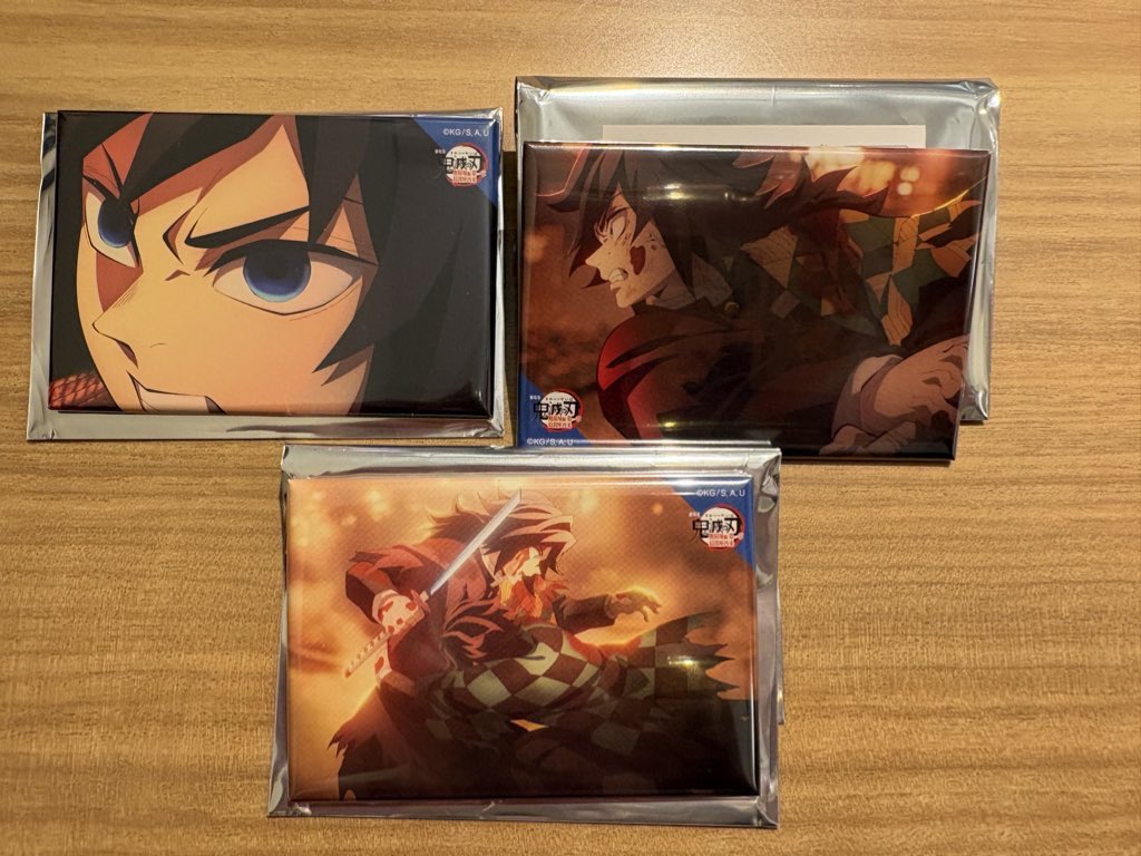 譲渡】鬼滅の刃 ufotable Cafe 譲:全方位コレクション缶バッジ 冨岡