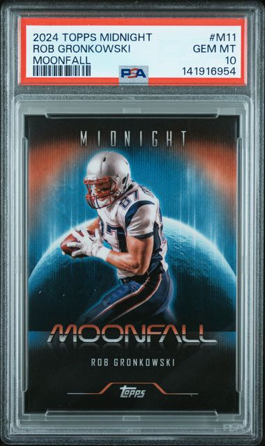 CollectingAll's tweet image. 2024 Topps Midnight Rob Gronkowski Moonfall GEM MNT PSA 10: $145 👉 Sell to us collectingall.app 👈 #Topps2024 #RobGronkowski #Moonfall #PSA10 #GEMMNT