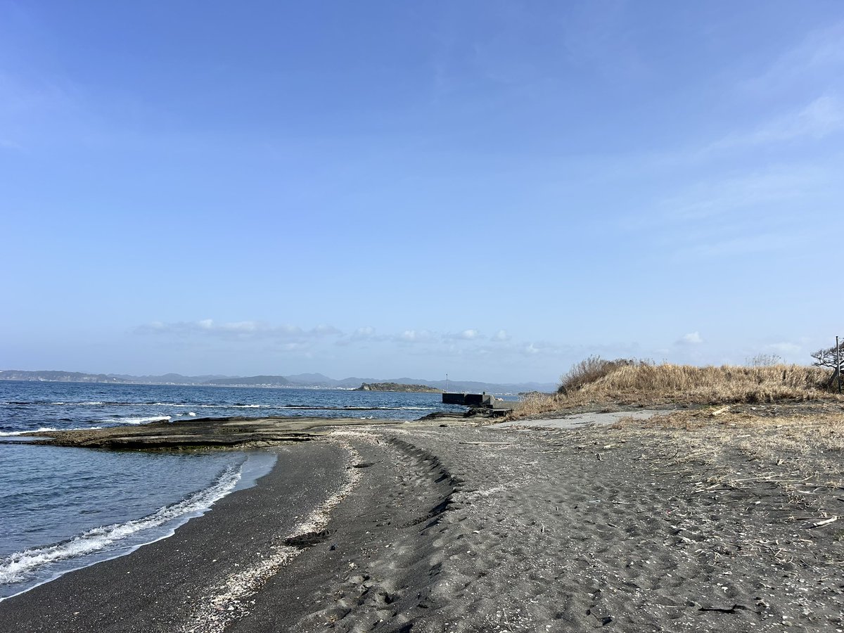 addmeoretachi's tweet photo. トレジャーハンターズの撮影初始動
千葉県館山市の塩見海岸の埋蔵金を追い求めて

＃千葉県 #館山市 #塩見 #塩見海岸
#埋蔵金 #埋蔵金伝説 #沈没船
#財宝 #お宝 #宝探し
#トレジャーハンター
#小判 #元文小判 https://t.co/hdwABsrgne