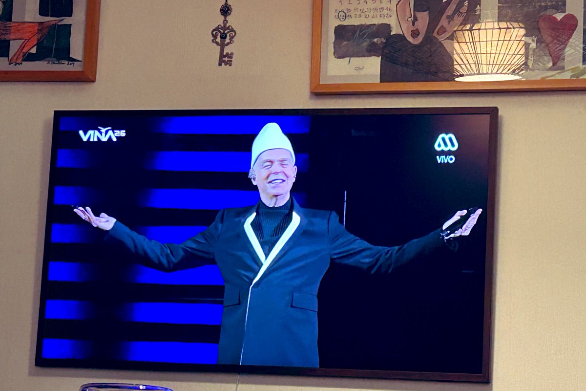¡Genios! ¡Buenísimos! #PetShopBoys, grandes recuerdos. Con ansias esperamos verlos este viernes. ❤️🙌