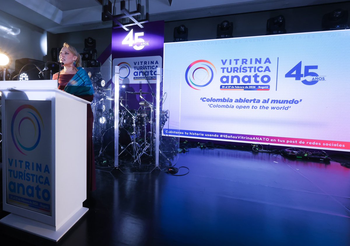 AnatoNacional's tweet photo. Cóctel #45añosVitrinaANATO
“Los #AgentesdeViajes le apostaron a nuestro país y en el 2010, cuando ingrese como presidente ejecutiva, teníamos 1,500 visitantes internacionales y hoy llegamos a 7 millones”. @PaulaCortesC, presidente ejecutiva de ANATO. https://t.co/lPs39buPwq
