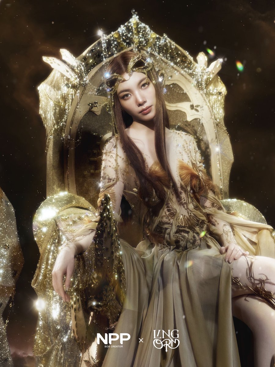 #NPPxLINGORM 
【CONCEPT PHOTO 1】 8/9
ORM —  THE SUNLIT GODDESS ☀️✨

𝑆ℎ𝑒 𝑏𝑒𝑐𝑜𝑚𝑒𝑠 𝑡ℎ𝑒 𝑙𝑖𝑔ℎ𝑡 𝑏𝑒𝑦𝑜𝑛𝑑 𝑡ℎ𝑒 𝑑𝑎𝑤𝑛.
𝐵𝑟𝑖𝑔ℎ𝑡. 𝑅𝑖𝑠𝑖𝑛𝑔. 𝐸𝑛𝑑𝑙𝑒𝑠𝑠.
𝑀𝑜𝑣𝑖𝑛𝑔 𝑡𝑜𝑤𝑎𝑟𝑑 𝑤ℎ𝑎𝑡 𝑖𝑠 𝑚𝑒𝑎𝑛𝑡 𝑡𝑜 𝑏𝑒 𝑓𝑜𝑢𝑛𝑑.

#NPP_LOVEORBIT  💜💫