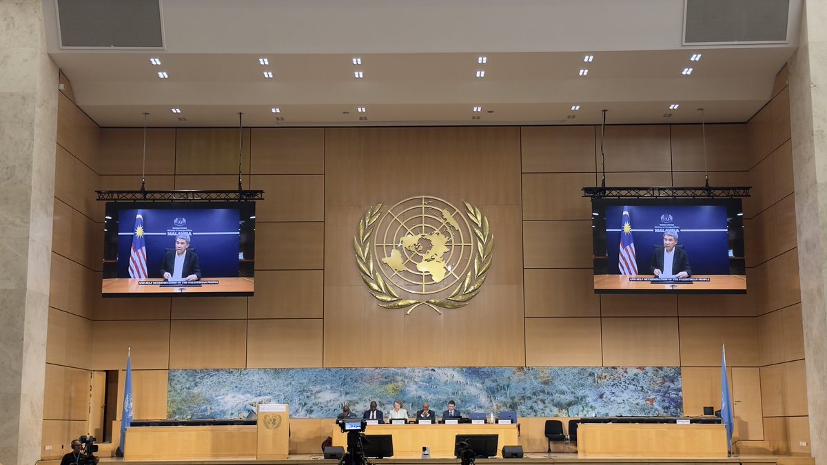 MalaysiaMFA's tweet photo. ° Foreign Minister Dato' Seri Utama Haji Mohamad Bin Haji Hasan announced Malaysia’s candidature to the United Nations Human Rights Council for the term 2030–2032, while underscoring Malaysia’s commitment to advancing progress in the promotion and protection of human rights, guided by the principles of universality and constructive dialogue, during a video-recorded statement delivered at the High-Level Segment of the 61st session of the United Nations Human Rights Council in Geneva, Switzerland, on 23 February 2026. 

🇲🇾🌐

#WismaPutra #HubunganPelbagaiHala  #MultilateralAffairs #MHAM #HRC  #DiplomasiMADANI #TaatSetia #MalaysiaMADANI #MADANIBekerja