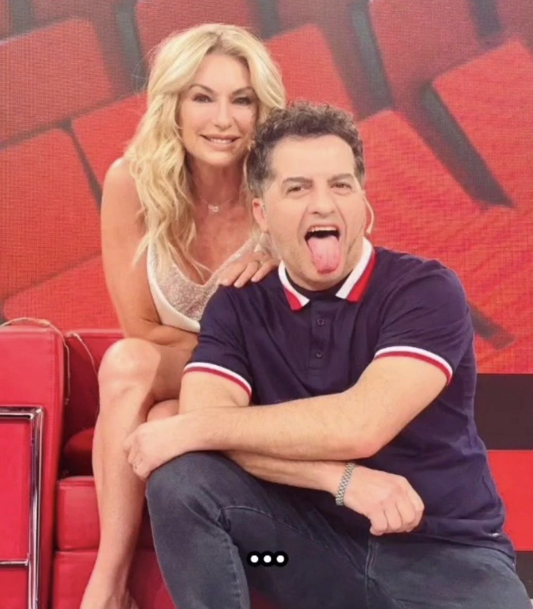 Denuuuu_'s tweet photo. Lista para dar mi humilde opinión sobre gente que se encierra en una casa por meses #GranHermano https://t.co/jh1Wbm49q4
