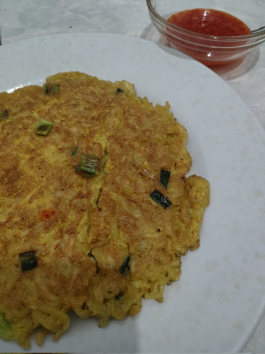 pouteyto's tweet photo. @empty__core indomie telor https://t.co/pXPhynkujX