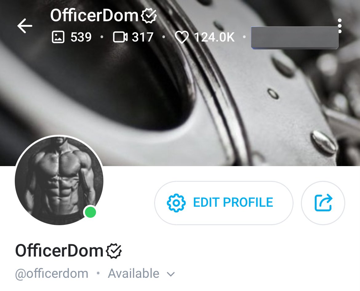 OfficerDom tweet media