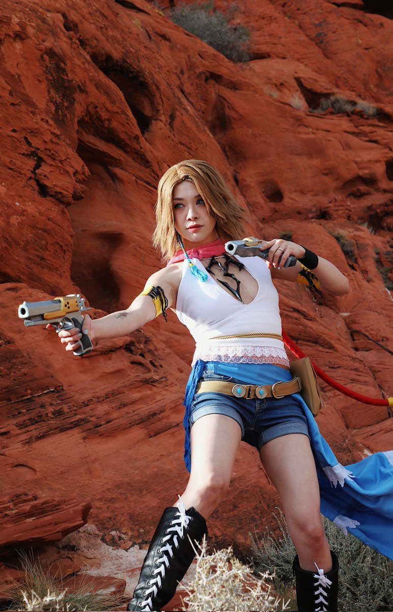 Fruitcake in Korea tweet media