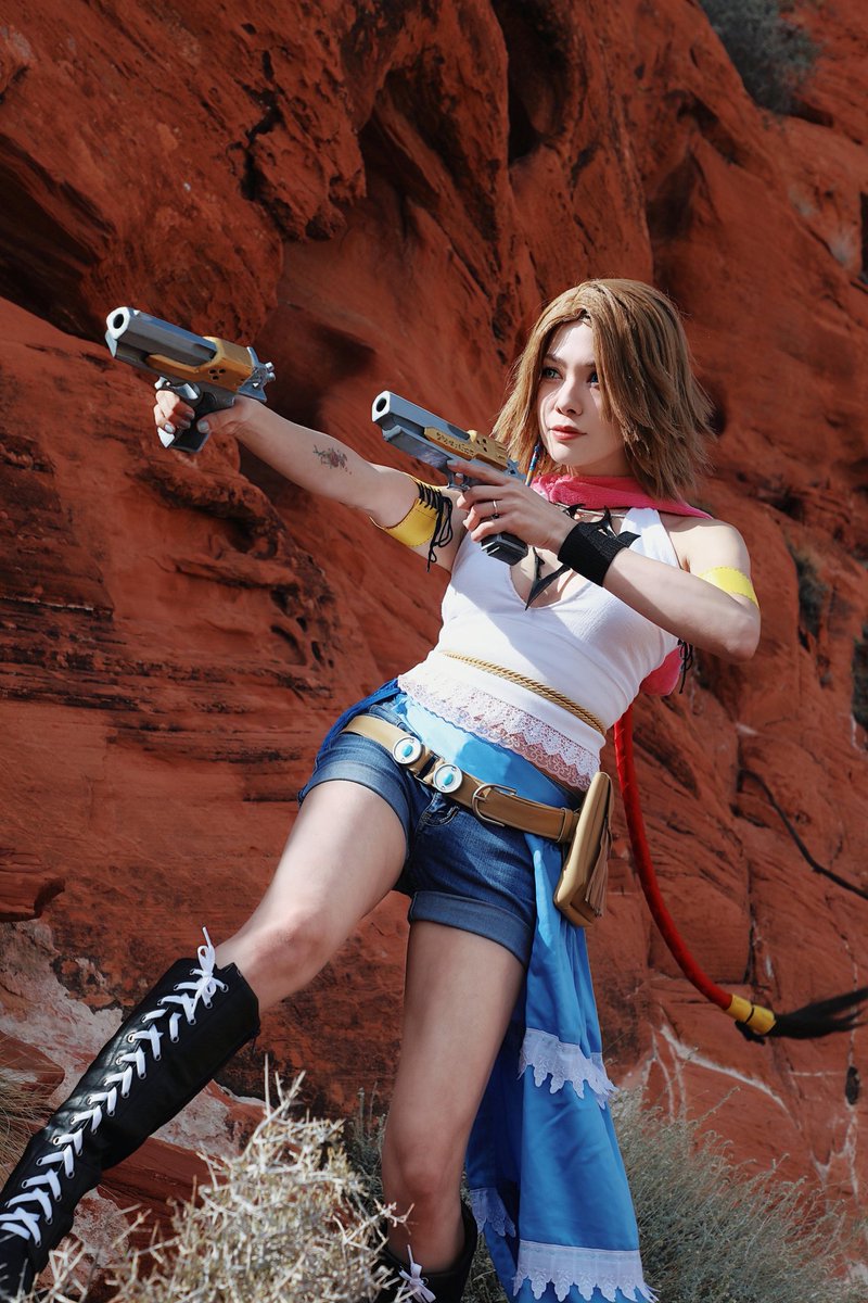 Fruitcake in Korea tweet media