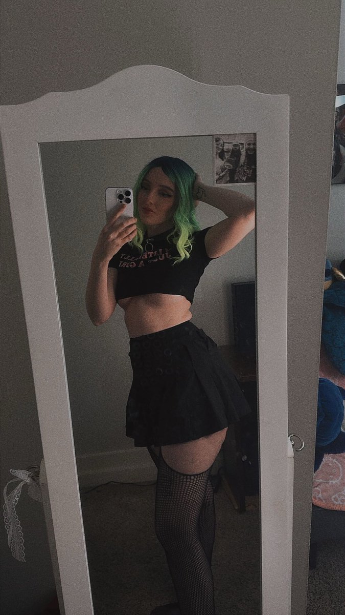 Defiant_Lexi's tweet photo. .
.
.
.
.
.keep scrolling
.
.
.
.
.
.
.
.
.
.Good boy!
#onlinecreator #altgirl #altmodel #thickthighs #tattoos #curvyalt #sellingcontent #buyingnsfw #goth #buyingcontentasap #NSFW https://t.co/IoyliSLxYH