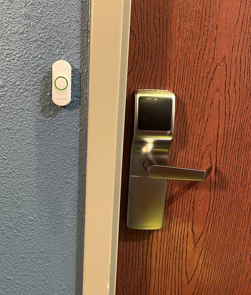 whobedannyd's tweet photo. I’m still trying to figure out why my hotel room has a doorbell. The ladies all know the secret knock … well, the pretty ones, anyway!😎
#Month5 https://t.co/pWbzMZp3Xp