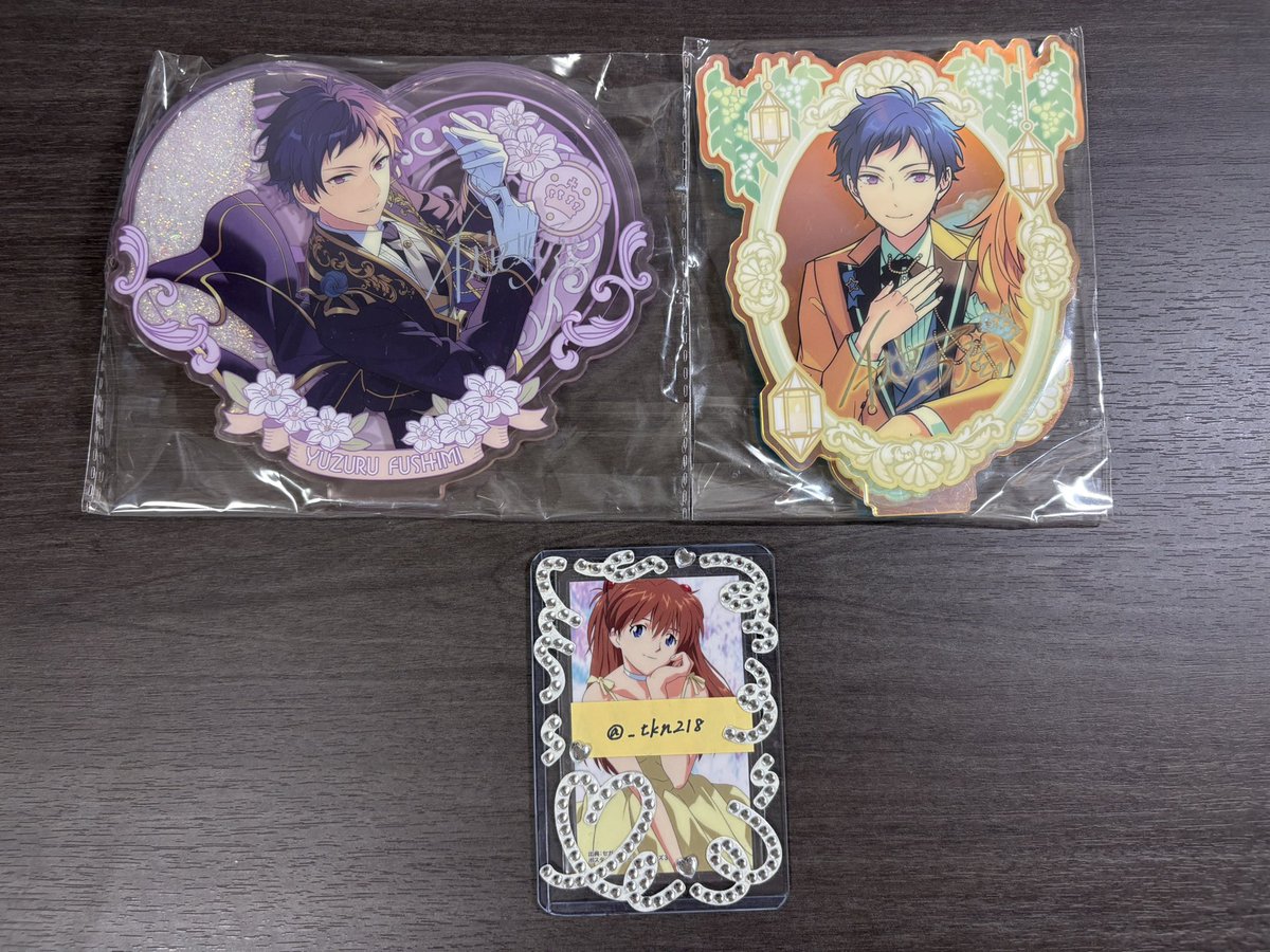 つきの tweet media