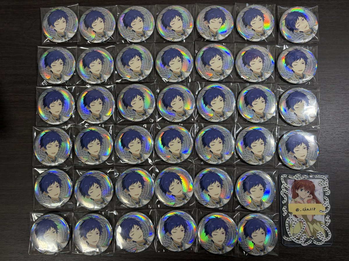 つきの tweet media